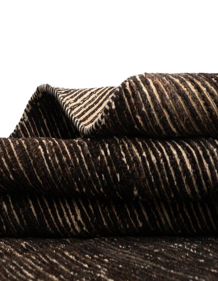 Detail image of  6' x 8' 11 Juma Wool Rug