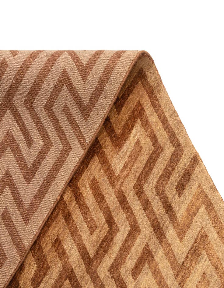 Detail image of  5' 6 x 8' Juma Wool Rug