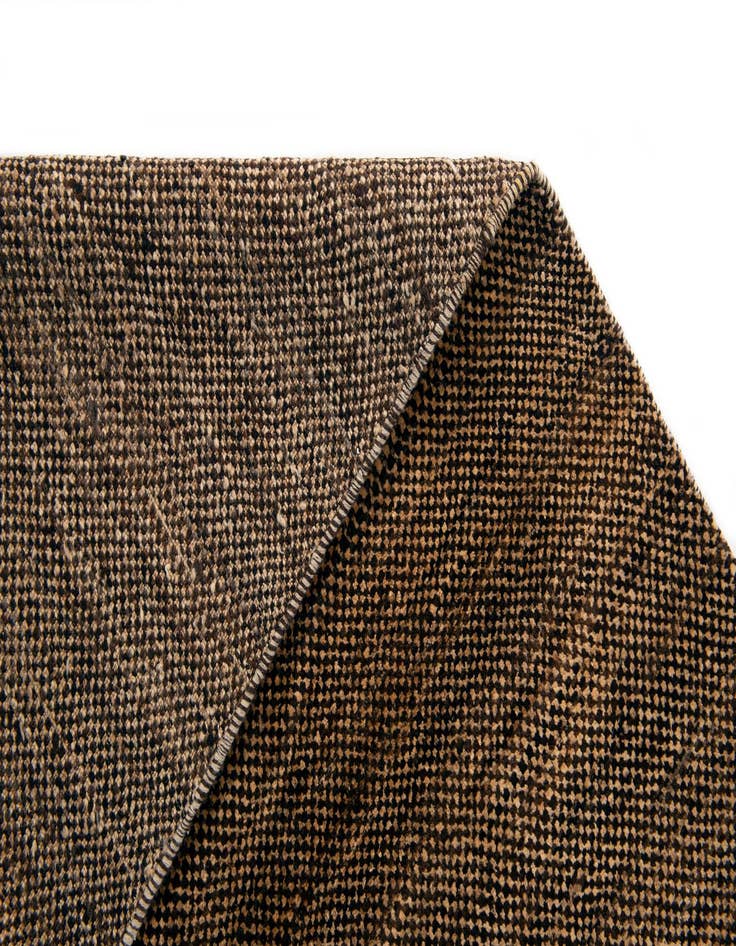 Detail image of  5' 6 x 8' Juma Wool Rug