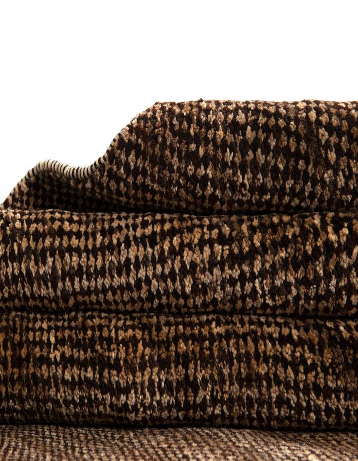 Detail image of  5' 8 x 8' 6 Juma Wool Rug