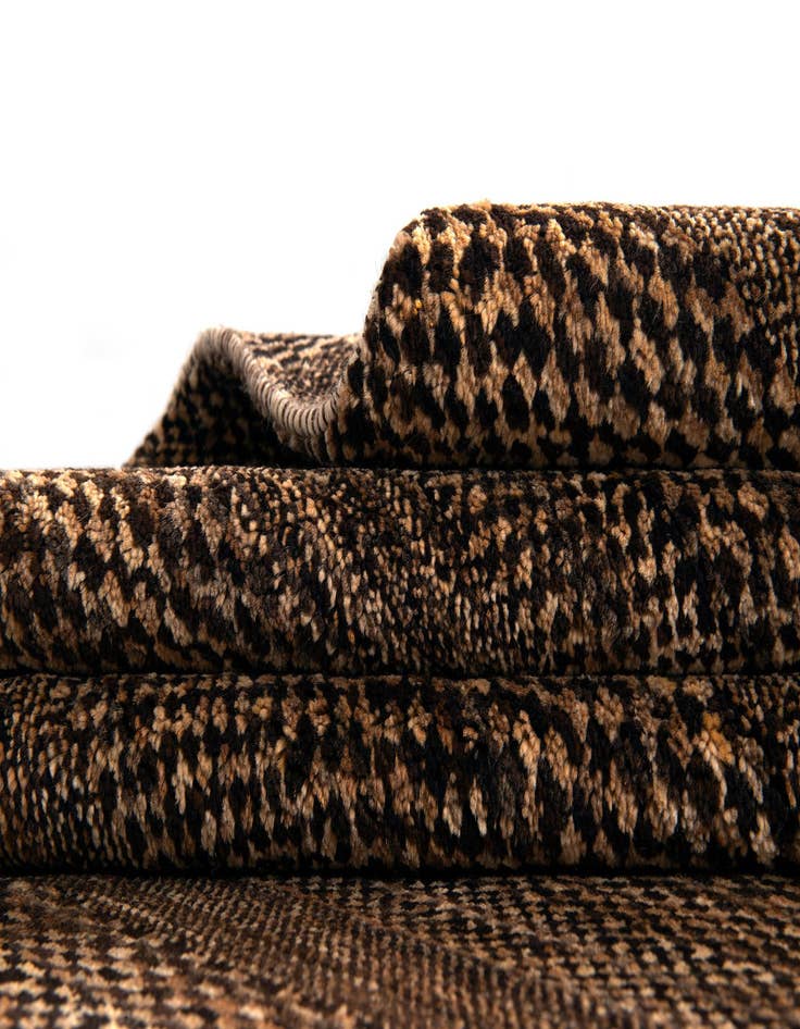 Detail image of  5' 7 x 8' 3 Juma Wool Rug