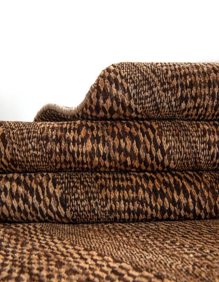 Detail image of  5' 5 x 7' 10 Juma Wool Rug