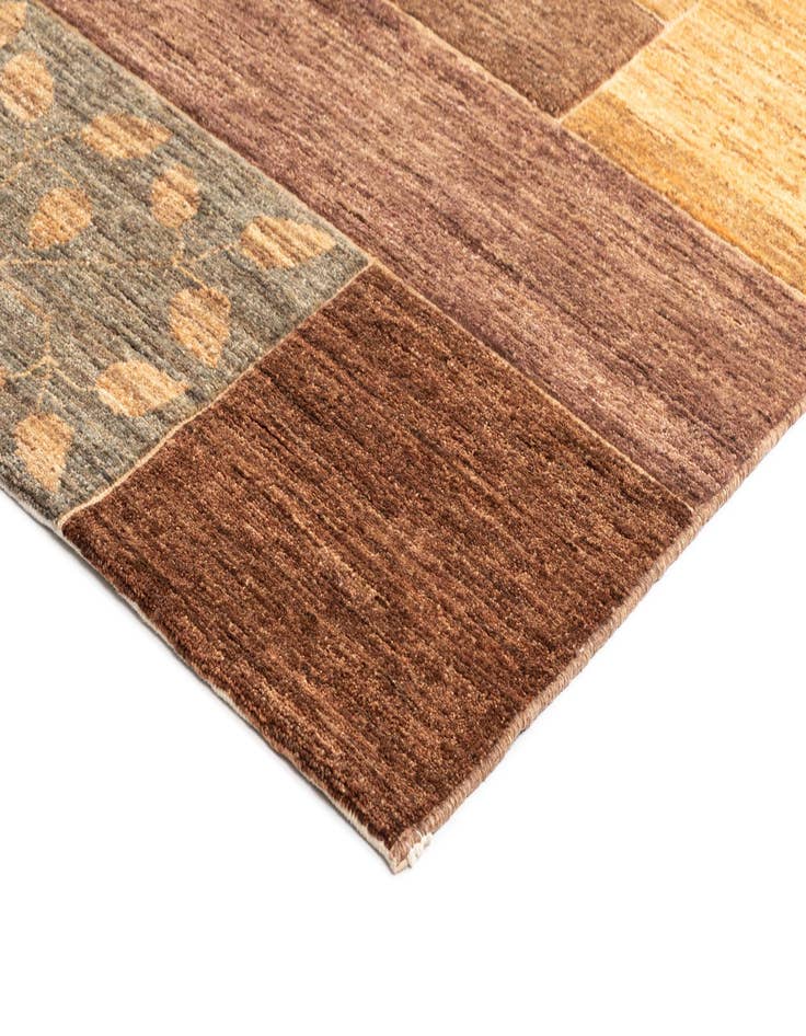 Detail image of  6' 10 x 10' 1 Juma Wool Rug