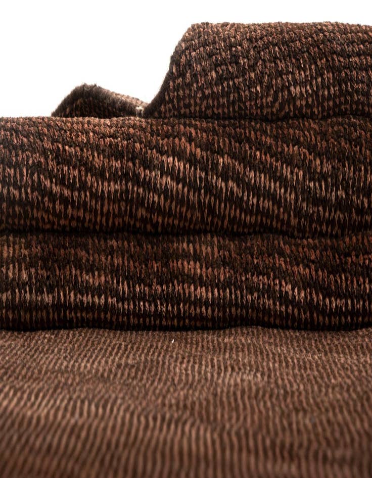 Detail image of  4' 11 x 6' 5 Juma Wool Rug