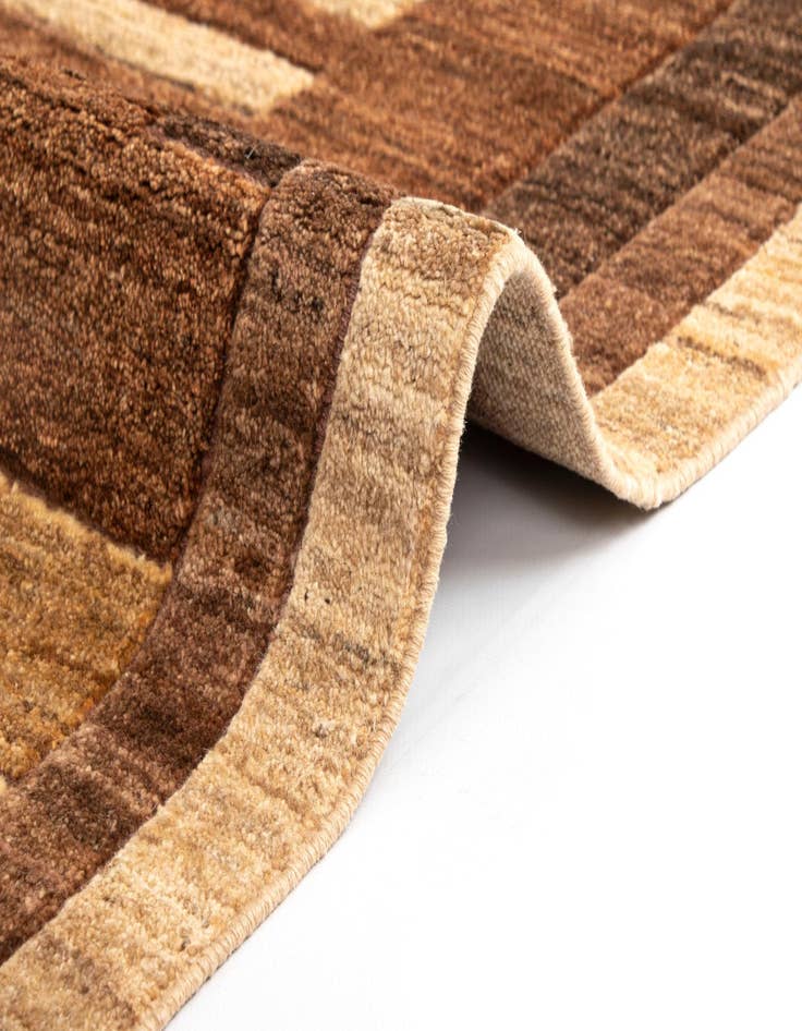 Detail image of  4' 9 x 6' 7 Juma Wool Rug