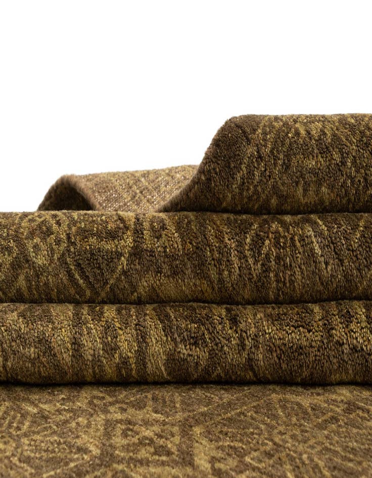 Detail image of  8' 6 x 10' 9 Kamla Wool Rug