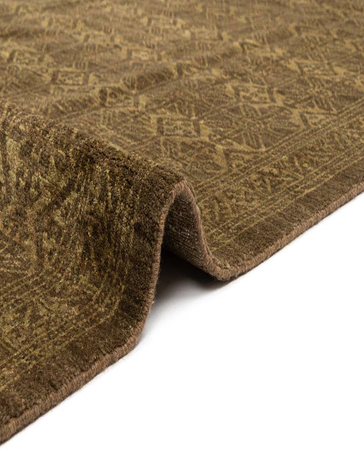 Detail image of  8' 6 x 10' 9 Kamla Wool Rug