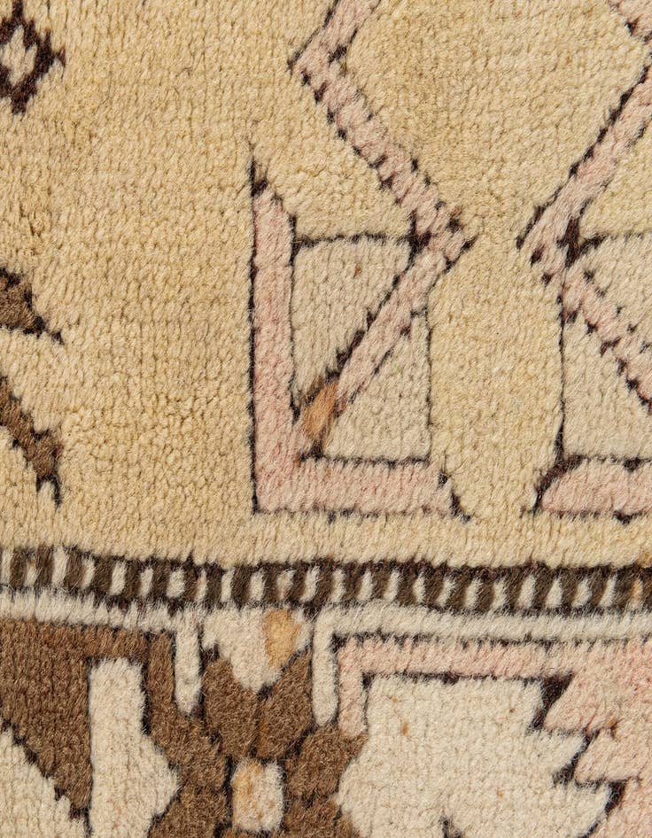 Detail image of  3' 9 x 6' 11  Hand Knotted Kars Wool Rug