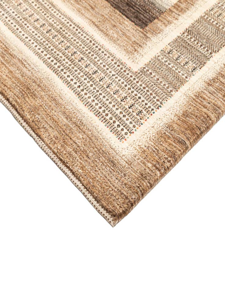 Detail image of  5' 9 x 7' 9  Hand Knotted Kashkuli Rug