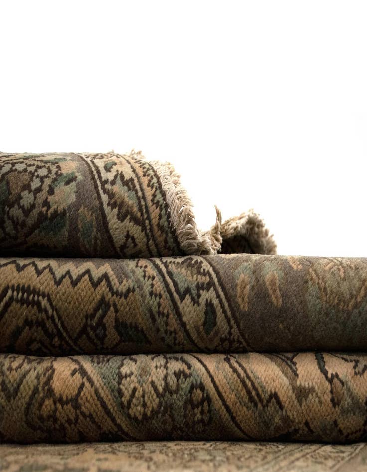 Detail image of  6' 5 x 9' 7  Hand Knotted Kashmar Persian Wool Rug