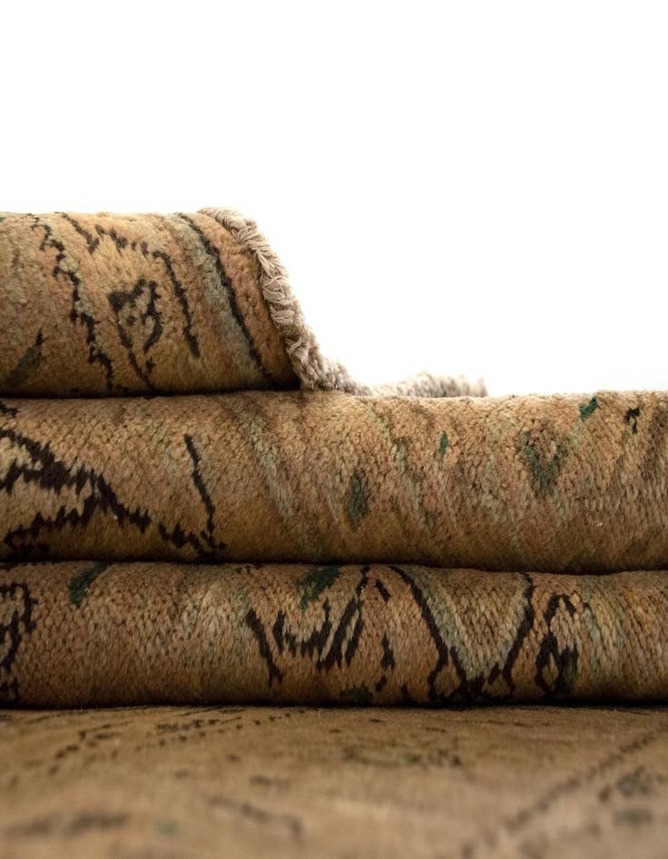 Detail image of  6' 6 x 9' 9  Hand Knotted Kashmar Persian Wool Rug