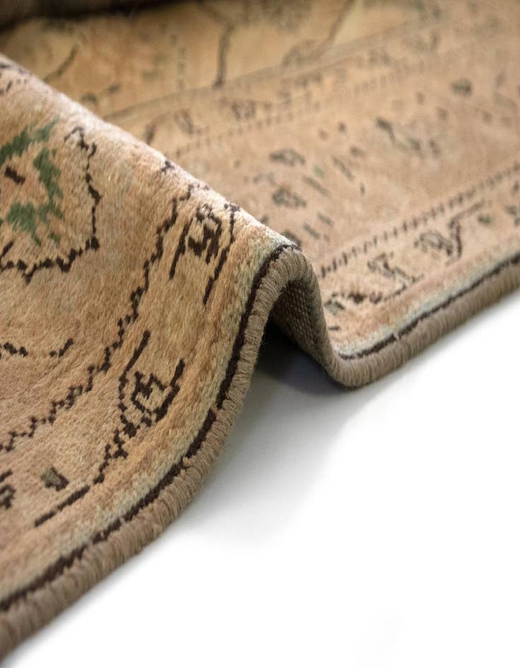 Detail image of  6' 6 x 9' 9  Hand Knotted Kashmar Persian Wool Rug