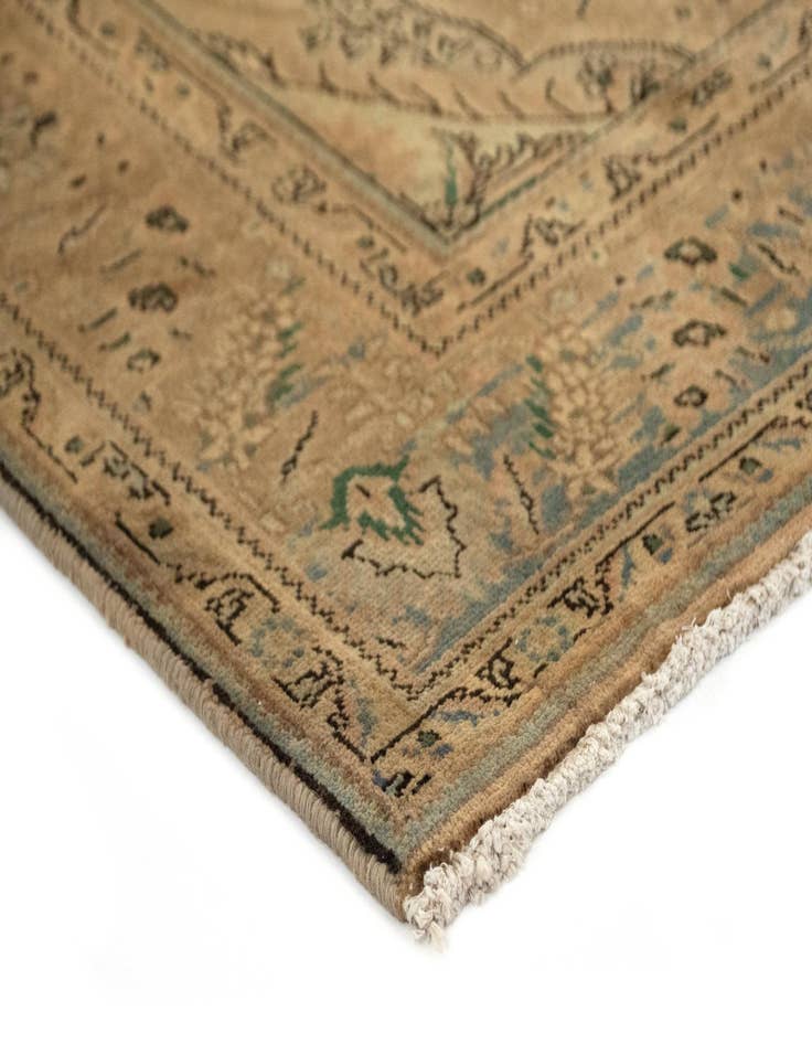 Detail image of  6' 6 x 9' 9  Hand Knotted Kashmar Persian Wool Rug