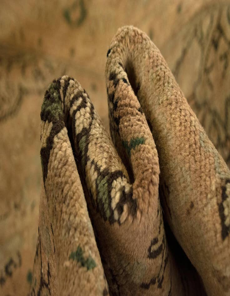 Detail image of  6' 6 x 9' 9  Hand Knotted Kashmar Persian Wool Rug