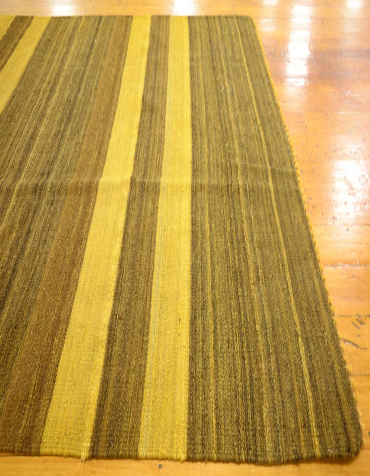 Detail image of  4' 1 x 5' 8  Hand Woven Kilim Afghan Wool Rug