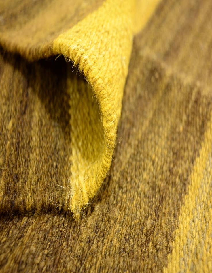 Detail image of  4' 1 x 5' 8  Hand Woven Kilim Afghan Wool Rug