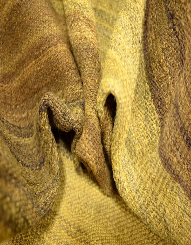 Detail image of  4' 1 x 5' 8  Hand Woven Kilim Afghan Wool Rug