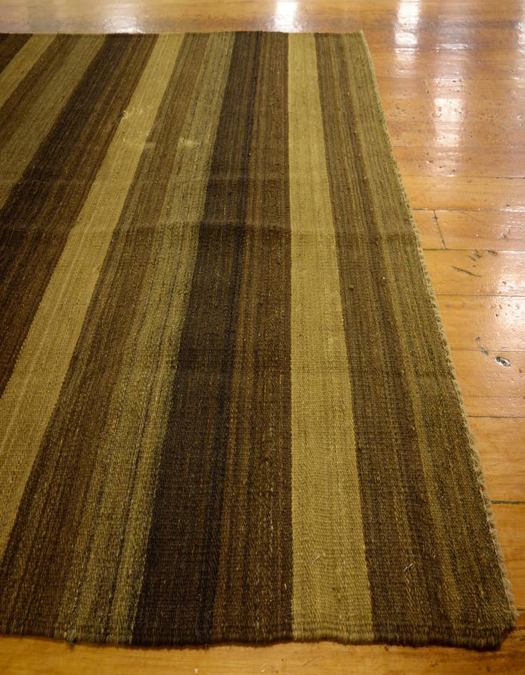 Detail image of  4' 1 x 5' 6  Hand Woven Kilim Afghan Wool Rug