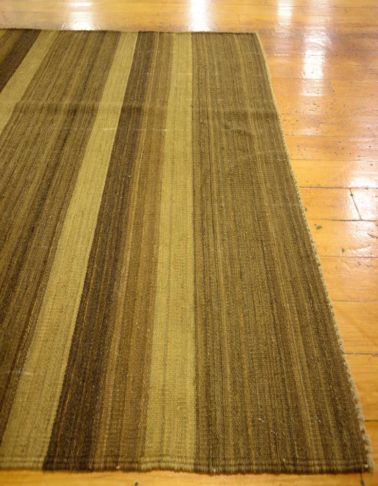 Detail image of  4' 1 x 5' 8  Hand Woven Kilim Afghan Wool Rug