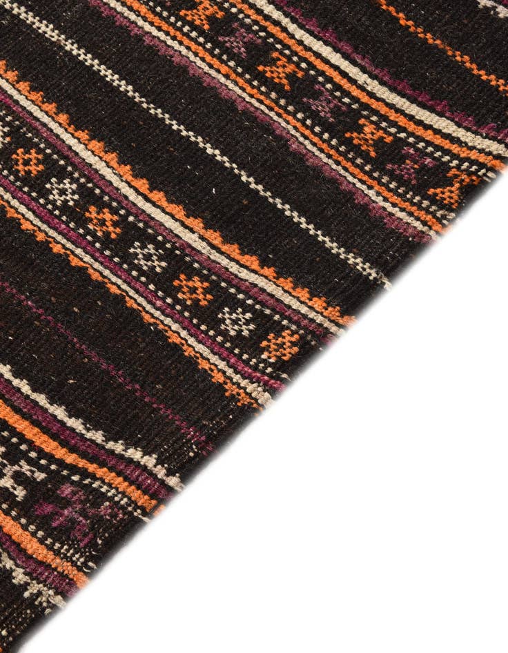 Detail image of  5' 7 x 9' 10  Hand Woven Kilim Fars Wool Rug