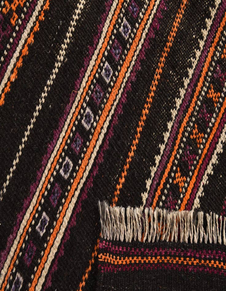 Detail image of  5' 7 x 9' 10  Hand Woven Kilim Fars Wool Rug
