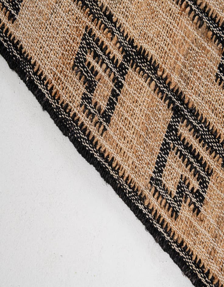 Detail image of 5' 2 x 8' 2 Hand Woven Kilim Jute Rug