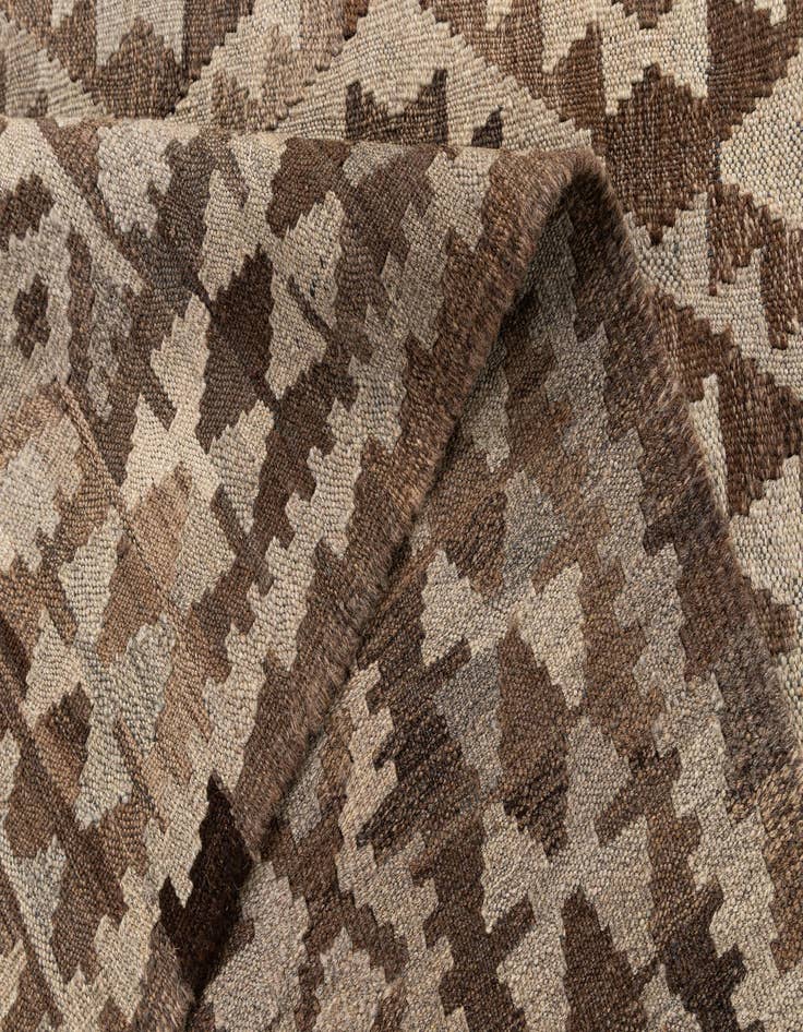 Detail image of  4' 6 x 6' 3  Hand Woven Kilim Maymana Wool Rug