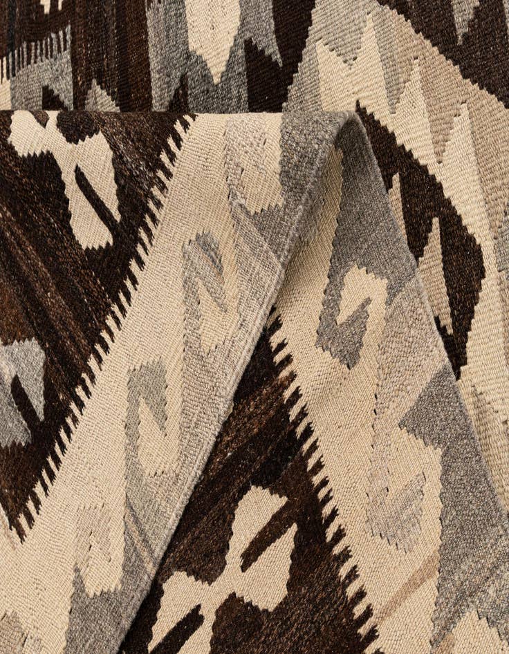 Detail image of  5' x 6' 7  Hand Woven Kilim Maymana Wool Rug