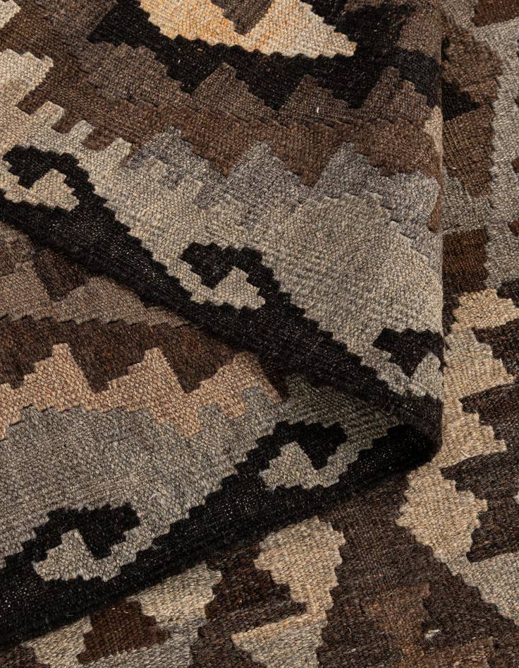 Detail image of  5' x 6' 7  Hand Woven Kilim Maymana Wool Rug
