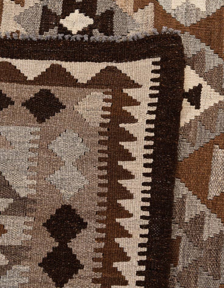 Detail image of  6' 8 x 9' 6  Hand Woven Kilim Maymana Wool Rug