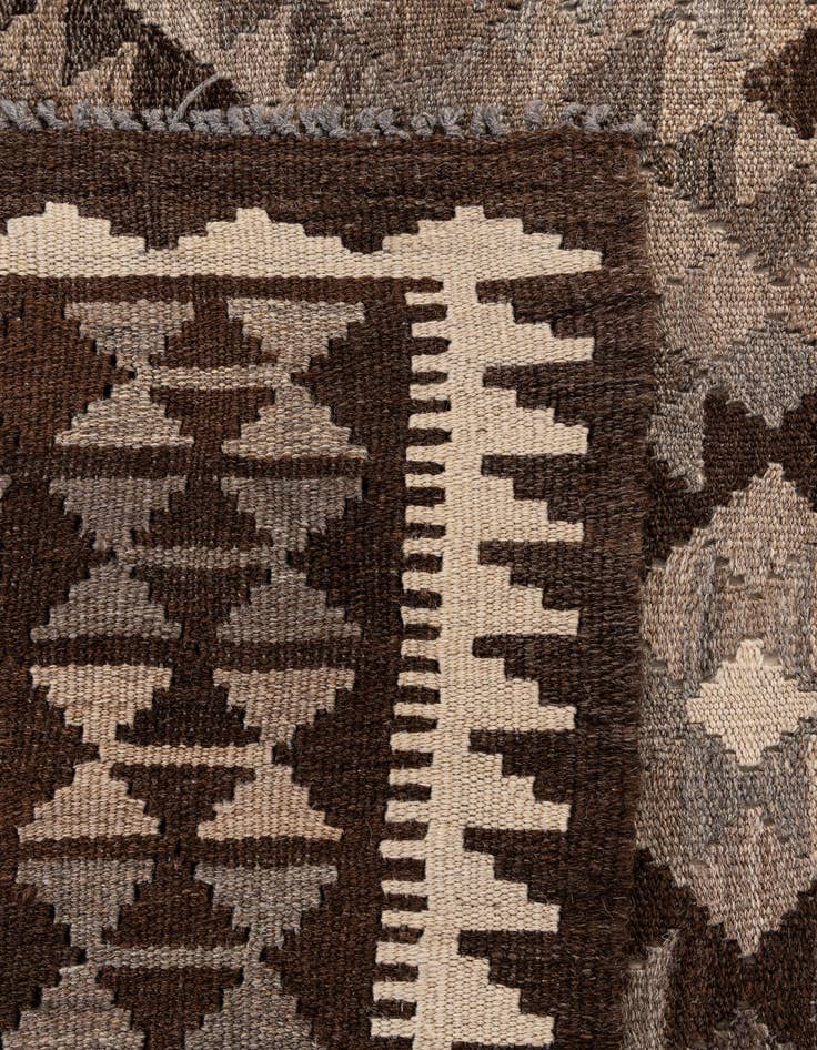 Detail image of  6' 8 x 9'  Hand Woven Kilim Maymana Wool Rug