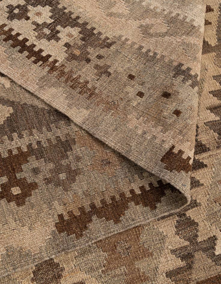 Detail image of  6' 11 x 9' 6  Hand Woven Kilim Maymana Wool Rug