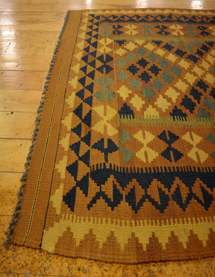 Detail image of  3' 3 x 6' 6  Hand Woven Kilim Maymana Wool Rug