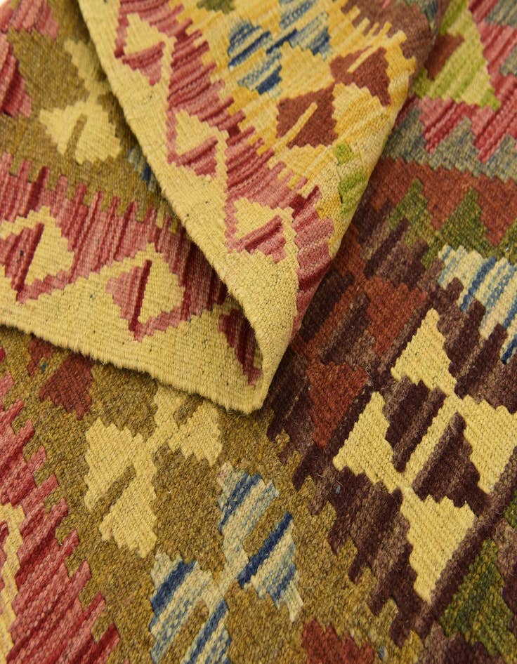 Detail image of  3' 3 x 6' 6  Hand Woven Kilim Maymana Wool Rug