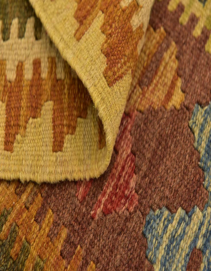 Detail image of 4' 10 x 6' 7 Hand Woven Kilim Maymana Wool Rug