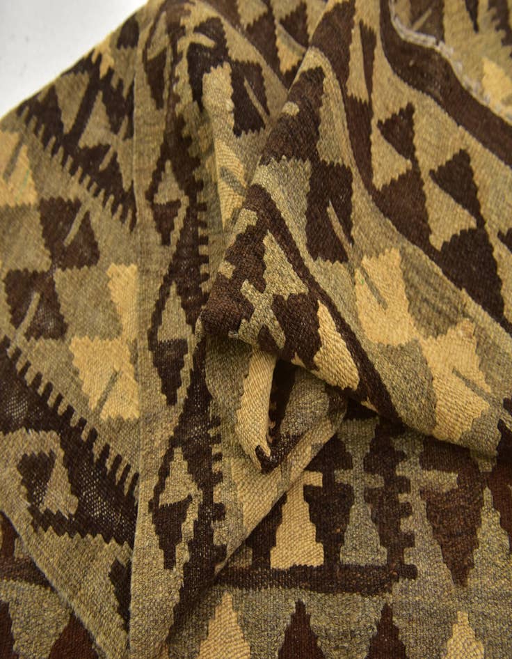 Detail image of  3' x 5'  Hand Woven Kilim Maymana Wool Rug