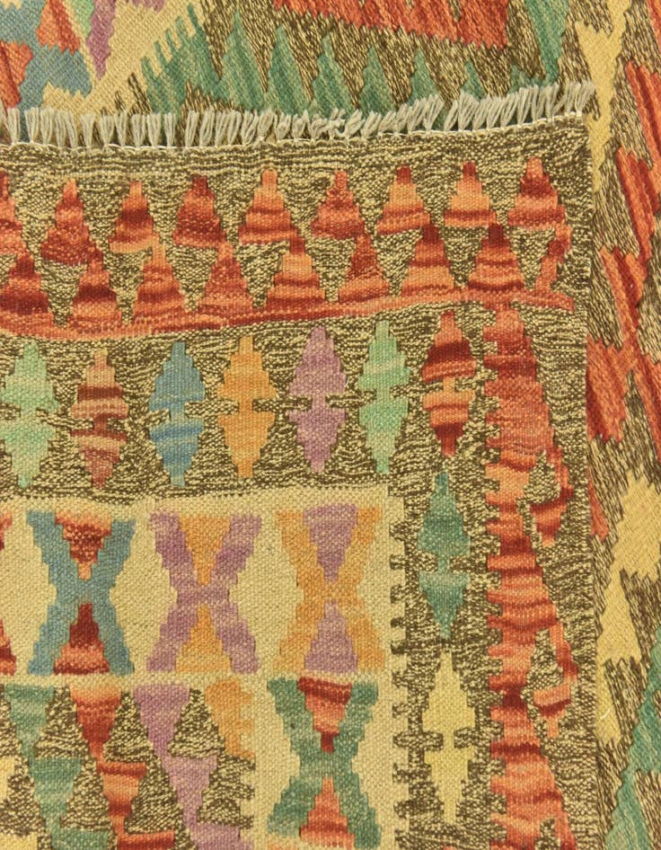 Detail image of  4' x 6' 4  Hand Woven Kilim Maymana Wool Rug