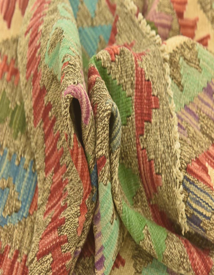 Detail image of  4' 2 x 5' 9  Hand Woven Kilim Maymana Wool Rug