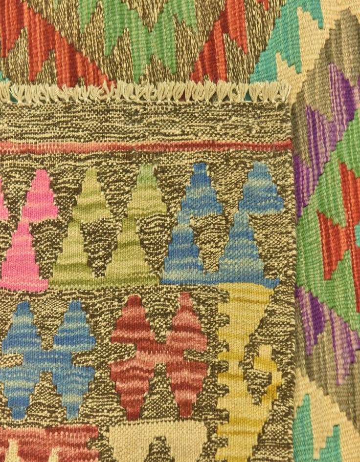 Detail image of  4' 1 x 5' 10  Hand Woven Kilim Maymana Wool Rug