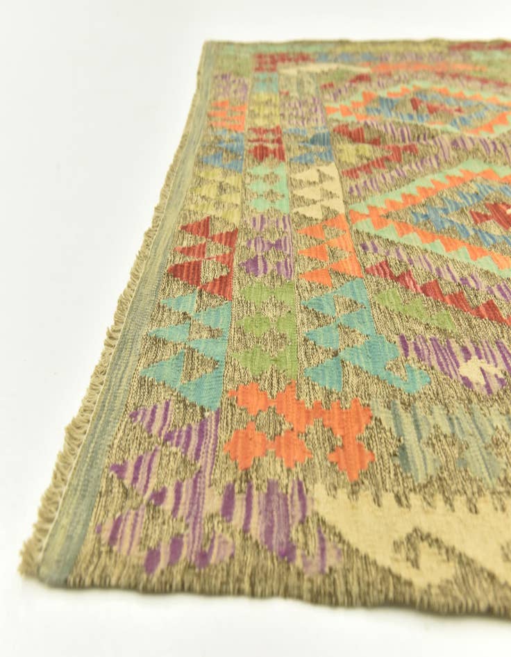 Detail image of  5' 1 x 6' 4  Hand Woven Kilim Maymana Wool Rug