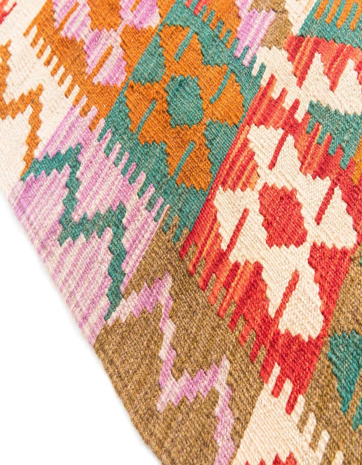 Detail image of 5' 2 x 6' 7 Hand Woven Kilim Maymana Wool Rug