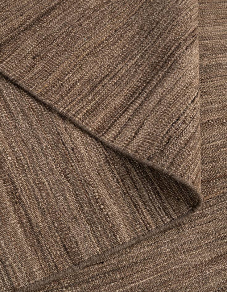 Detail image of  6' 5 x 9' 8  Hand Woven Kilim Modern Wool Rug