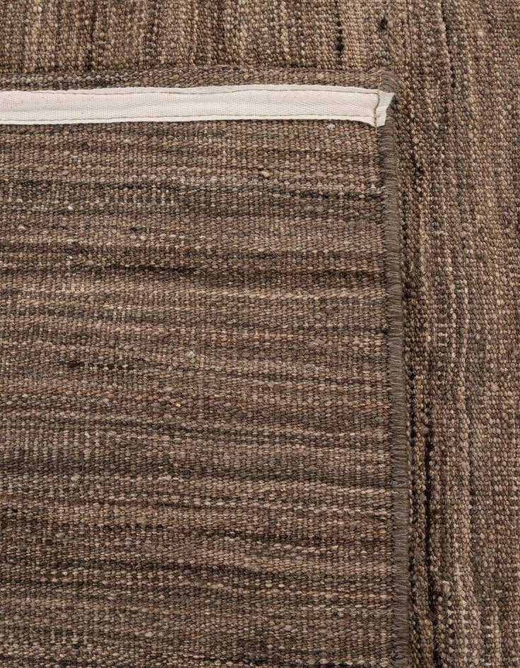 Detail image of  6' 5 x 9' 8  Hand Woven Kilim Modern Wool Rug