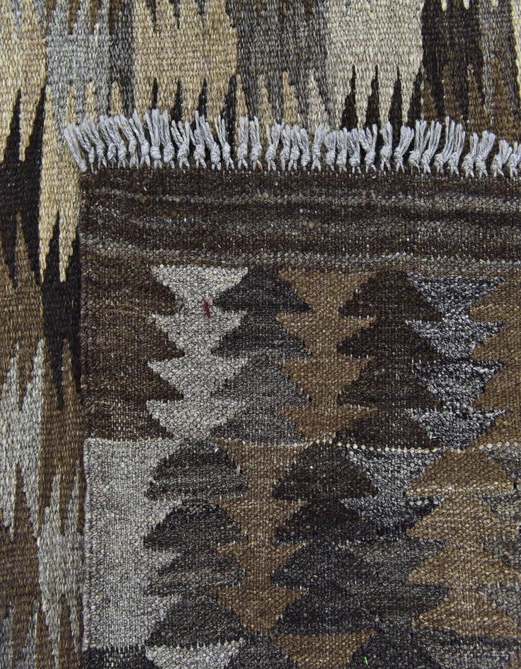 Detail image of  5' 8 x 8' 2  Hand Woven Kilim Modern Wool Rug