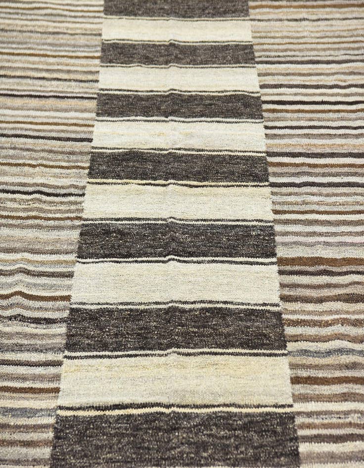 Detail image of  5' 5 x 7' 9  Hand Woven Kilim Modern Wool Rug