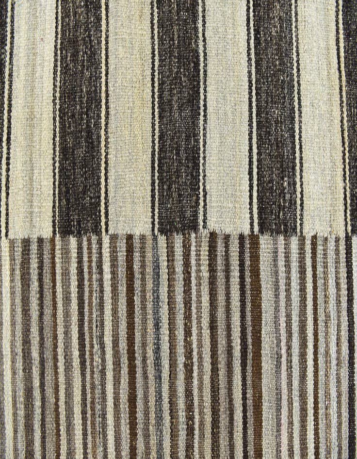 Detail image of  5' 5 x 7' 9  Hand Woven Kilim Modern Wool Rug