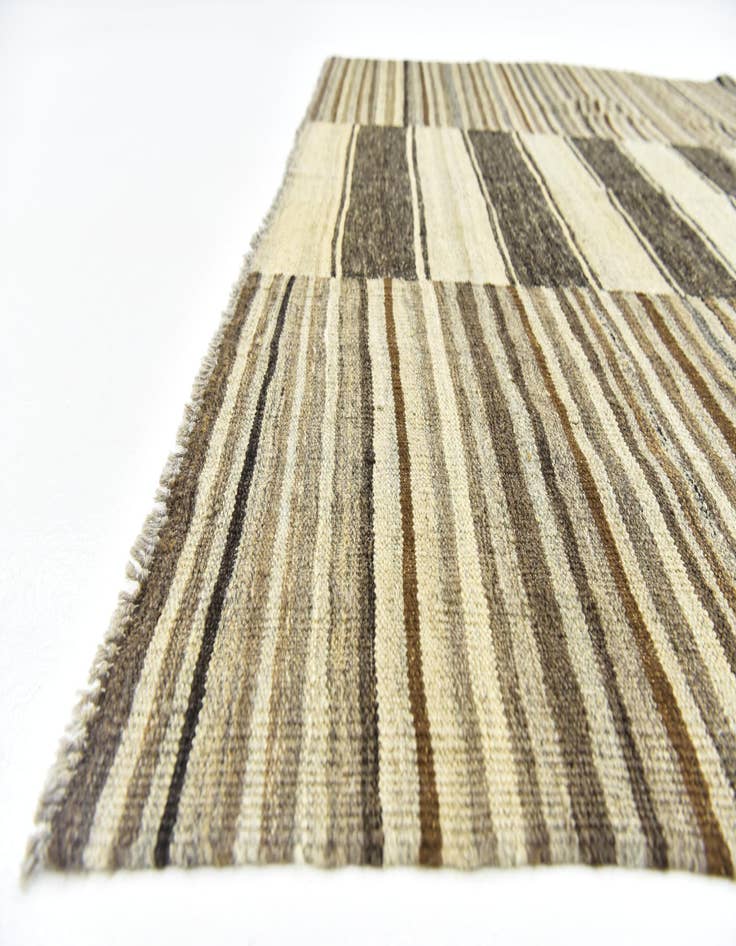 Detail image of  5' 5 x 7' 9  Hand Woven Kilim Modern Wool Rug