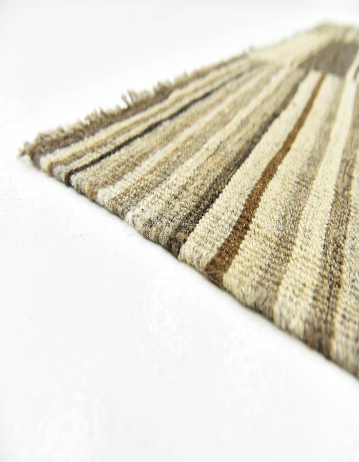 Detail image of  5' 5 x 7' 9  Hand Woven Kilim Modern Wool Rug