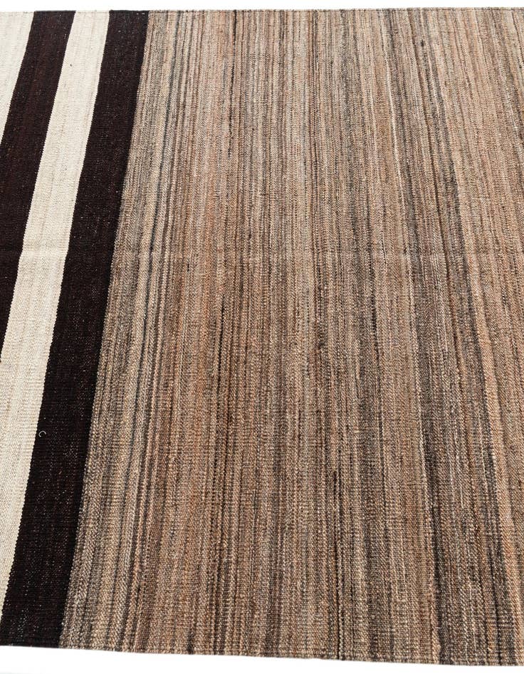 Detail image of  4' 5 x 5' 10  Hand Woven Kilim Modern Wool Rug