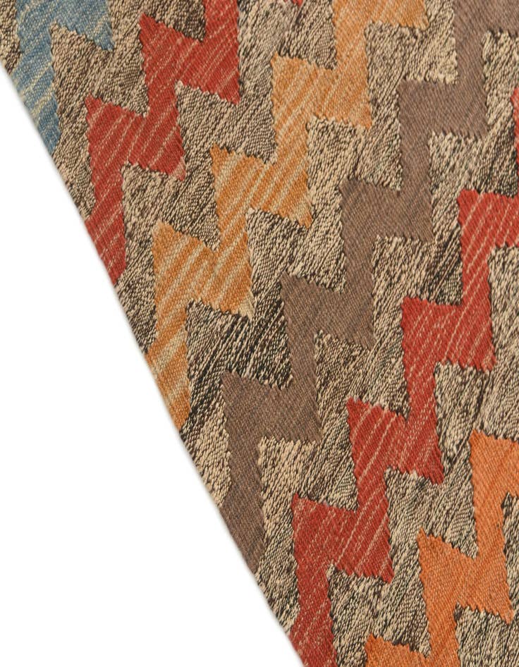 Detail image of  5' 6 x 7' 7  Hand Woven Kilim Modern Wool Rug